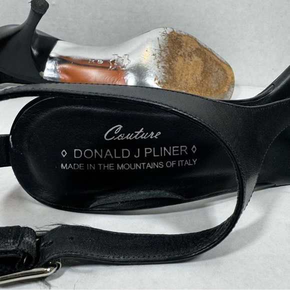 Donald J Pliner Black Leather Strappy T-strap heels Made in Italy Size 9N narrow - Picture 9 of 14